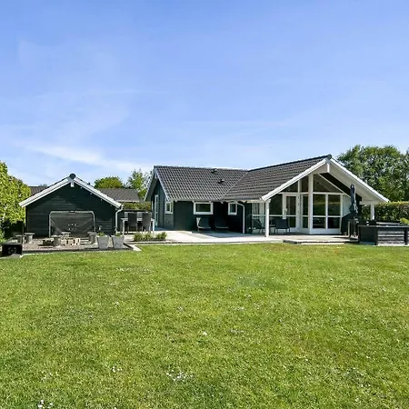 C11656-hemmet-laerkevaenget-23 *