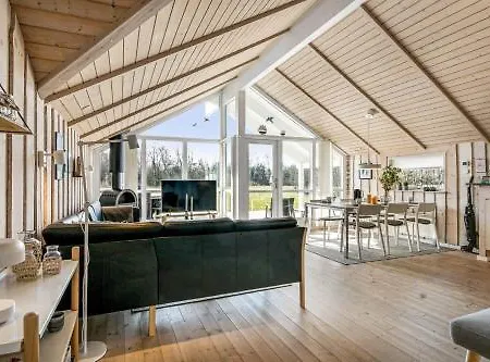 C11656-hemmet-laerkevaenget-23 *